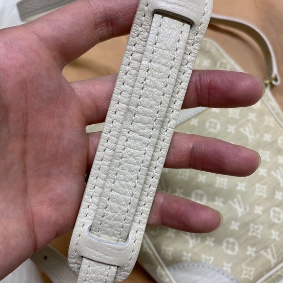 Authentic vintage Louis Vuitton monogram Lin Danube crossbody bag - Picture 2 of 9